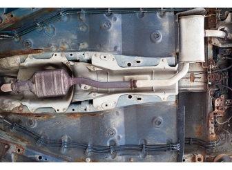 Định giá bầu xúc tác ô tô giá cao 